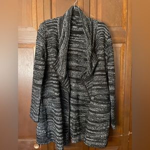 Simple Vera Wang, Black and White Cardigan with 2 front pockets, size Medium